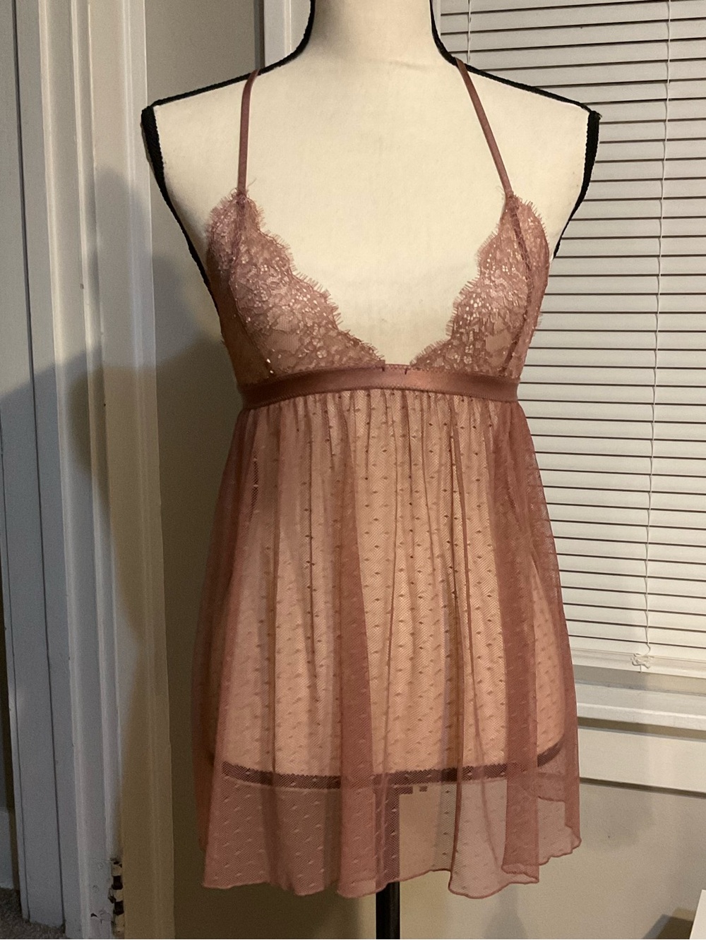 Victoria’s Secret Sheer Lace Halter Babydoll Nightie, pink, size XS, NWOT